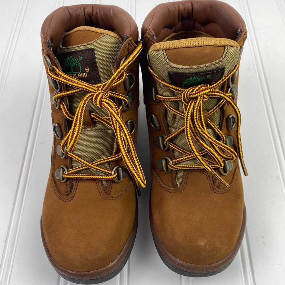 Timberland boys lace up Field  boots new in box size 1